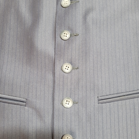 New Gray Front Vest with Silver Back - Picture 2 of 5